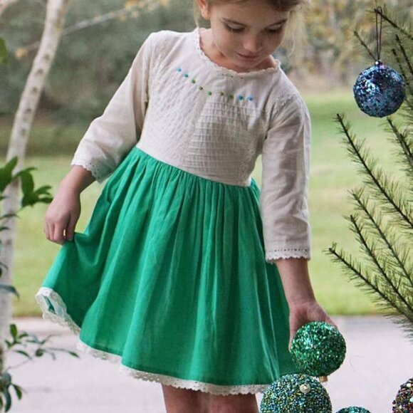 witch in green dress Gothic Green Witch Halloween Costume